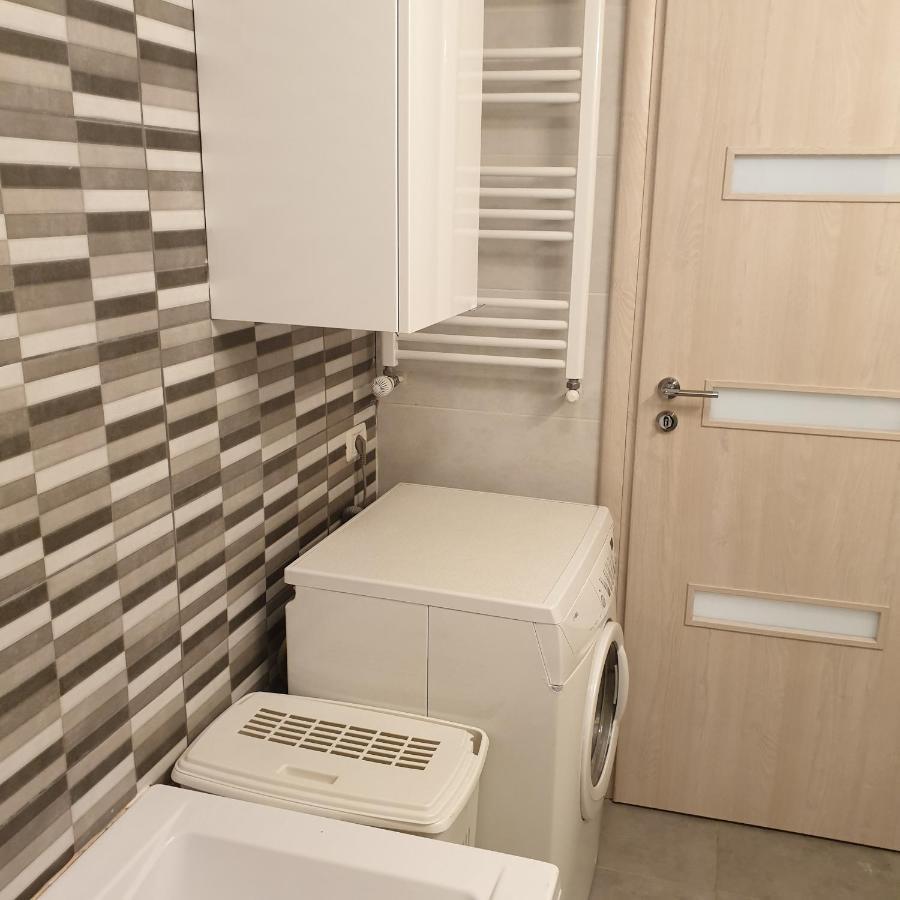 Carolina Sweet Apartament Oradea Exterior photo